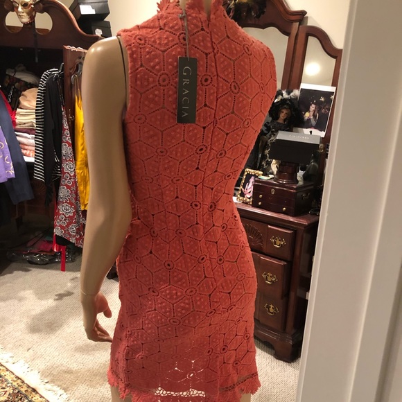 NEW Gracia Dress 💐 - Picture 3 of 3